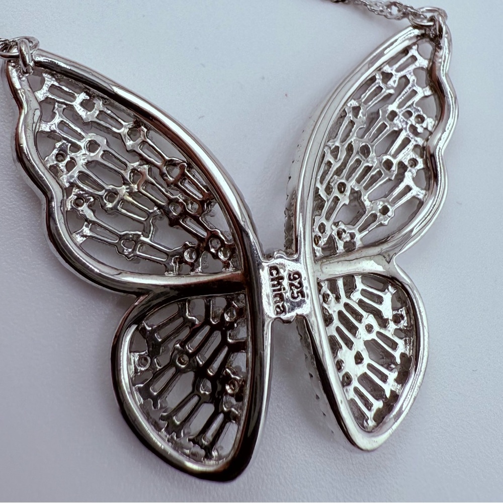 Tabitha Webb Beautiful Butterly Necklace Sterling Silver New With Tags - Picture 13 of 13